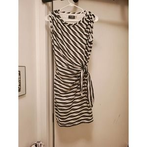 Guess Dress Size 6 Sleeveless Black White Stripe Side Ruching And Tie- so cute!